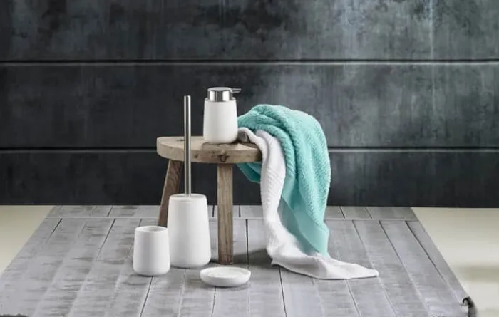 Zone Nova Toiletbørste H 30,5 cm - Stål/softtouch - Hvid