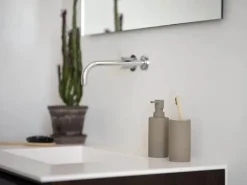 Zone Solo Sæbedispenser Ø 6 x H 17,5 cm - Porcelæn/abs-plastik - Taupe